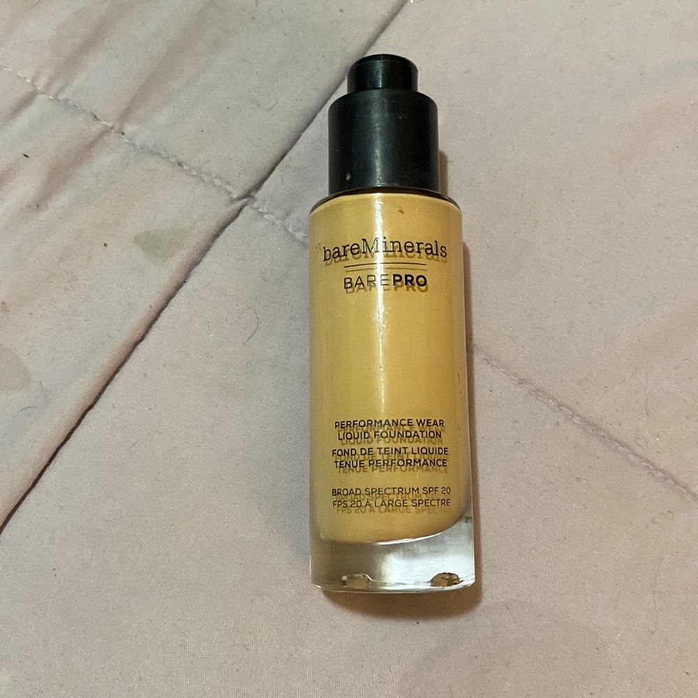 Bare minerals Barepro foundation